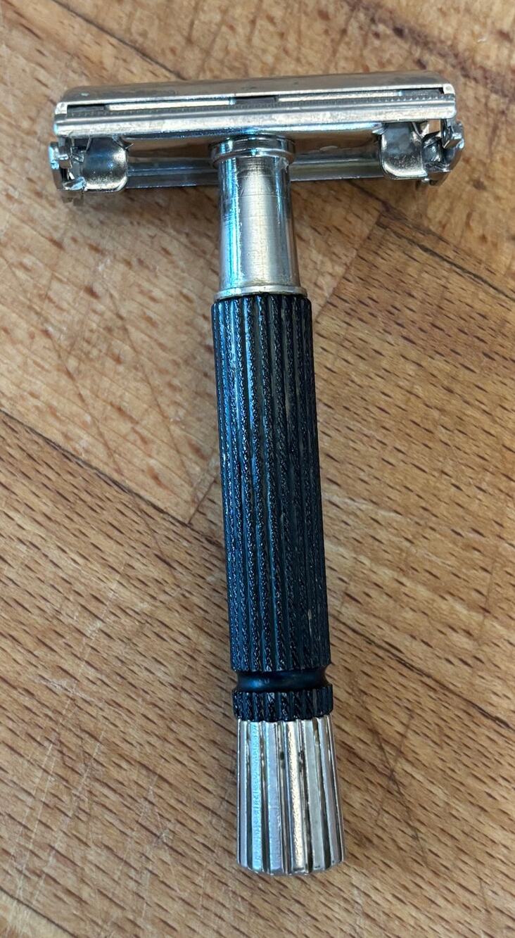 Vintage 1974 Gillette Black Handle Super Speed Safety Razor U1 TTO Made in USA